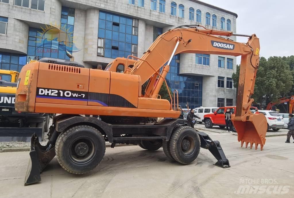 Doosan DH 210 W-7 Bagri na kolesih