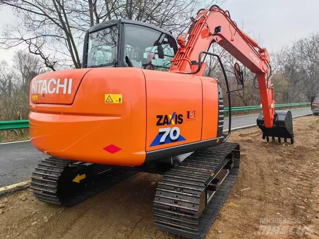 Hitachi ZX 70 Mini bagri <7t