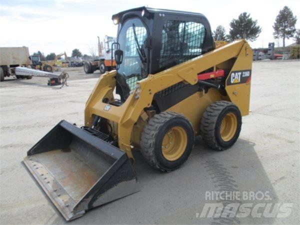CAT 236 D Skid steer mini nakladalci