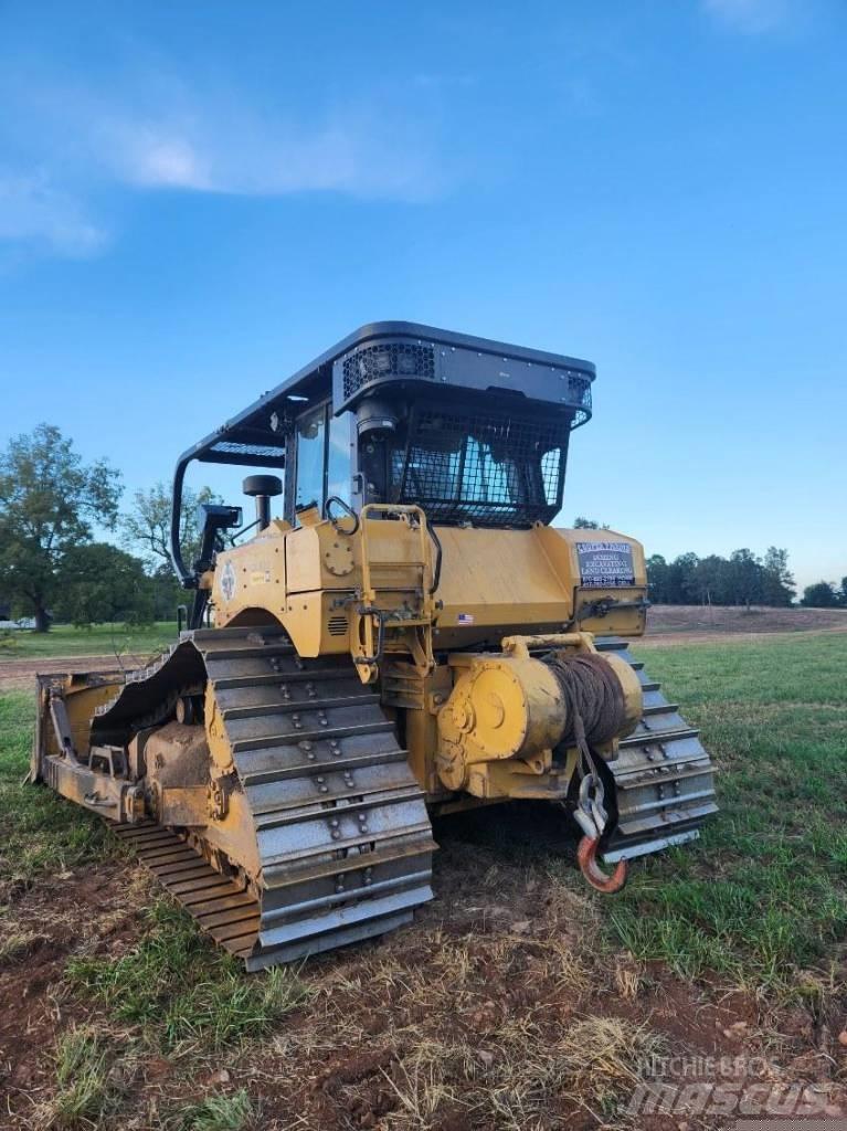 CAT D 6 Buldožerji goseničarji