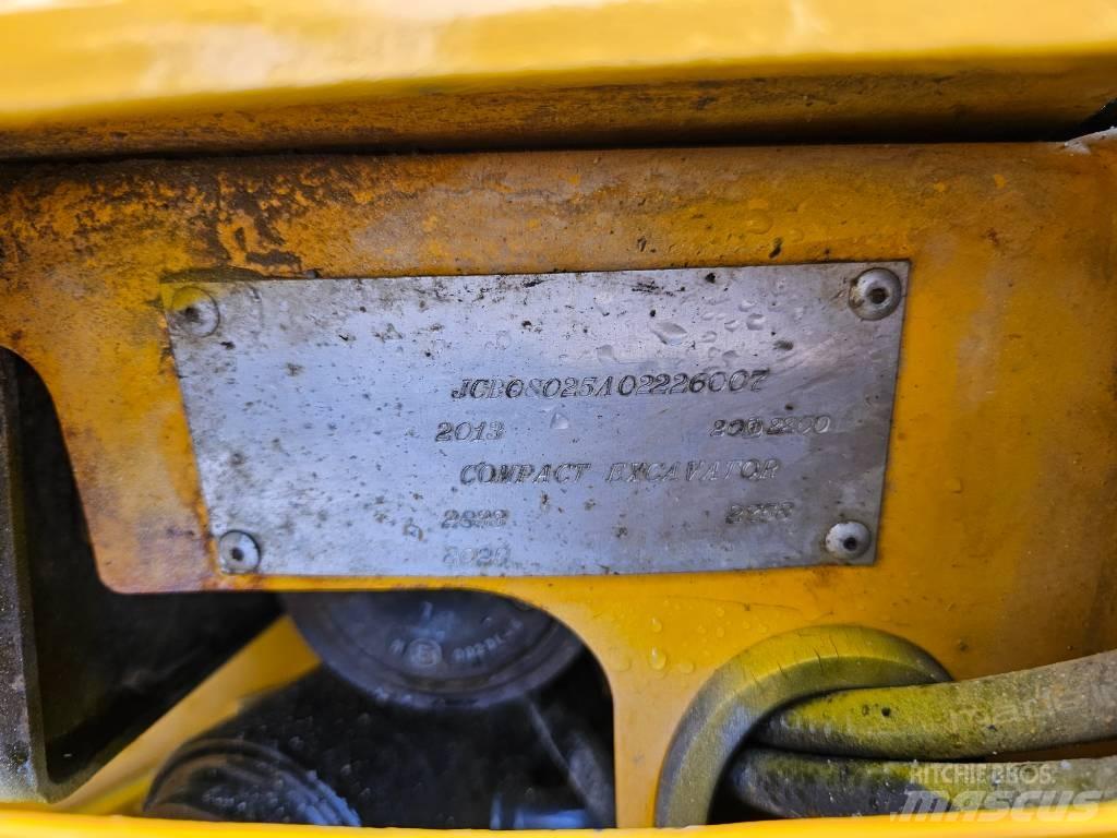 JCB 8025 ZTS Mini bagri <7t