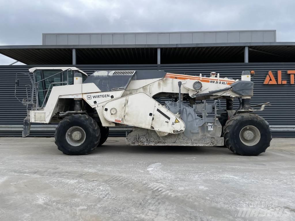 Wirtgen WR 200 XLI Stroji za recikliranje asfalta