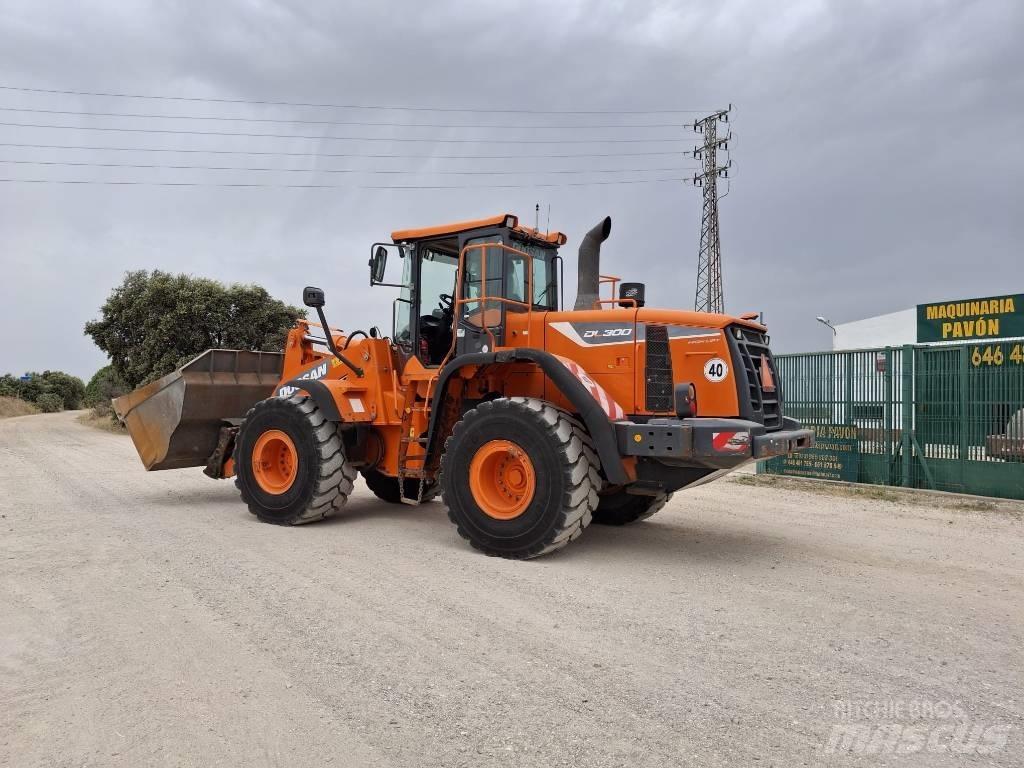 Doosan DL 300-5 Kolesni nakladalci