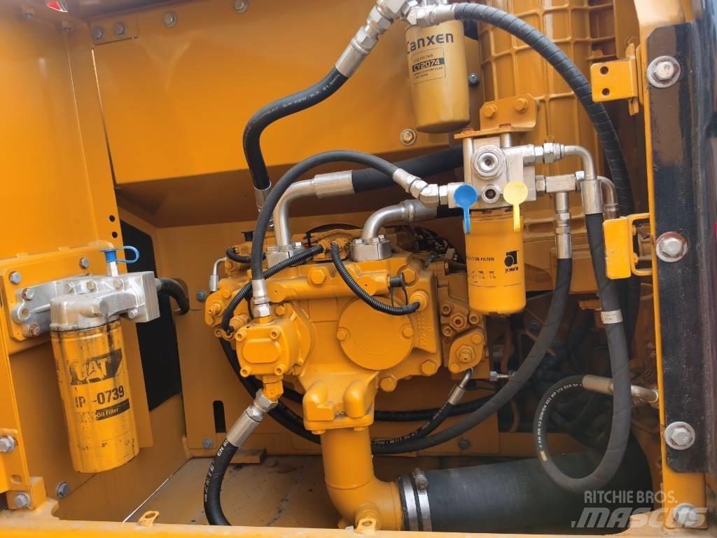 CAT 320 D2 Bagri goseničarji