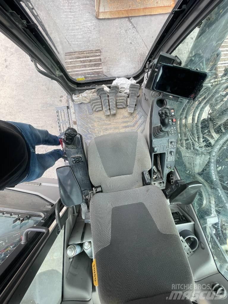 Volvo EC 300 EL Bagri goseničarji