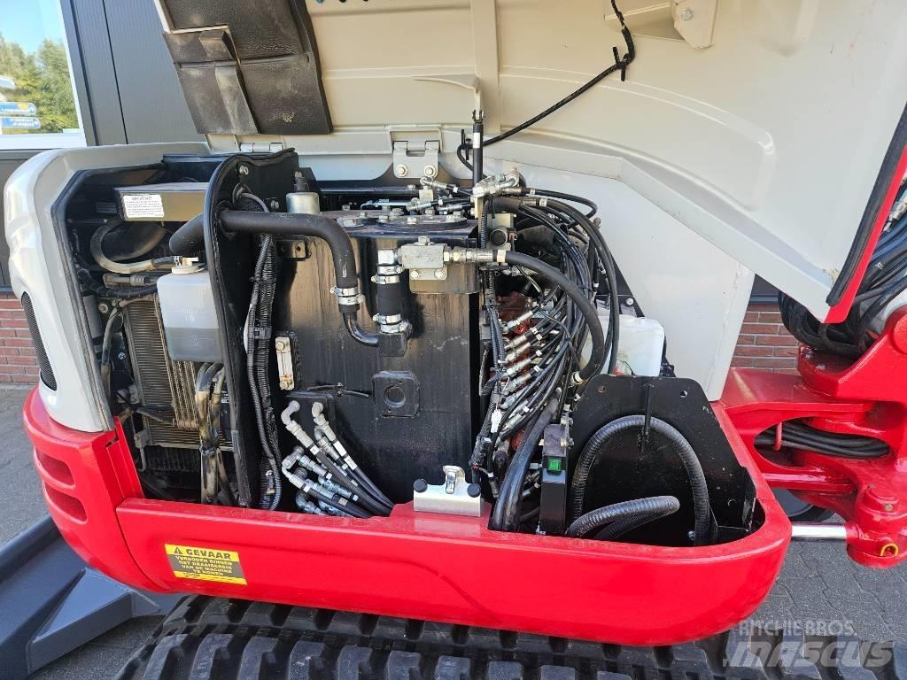 Takeuchi TB 240 Mini bagri <7t