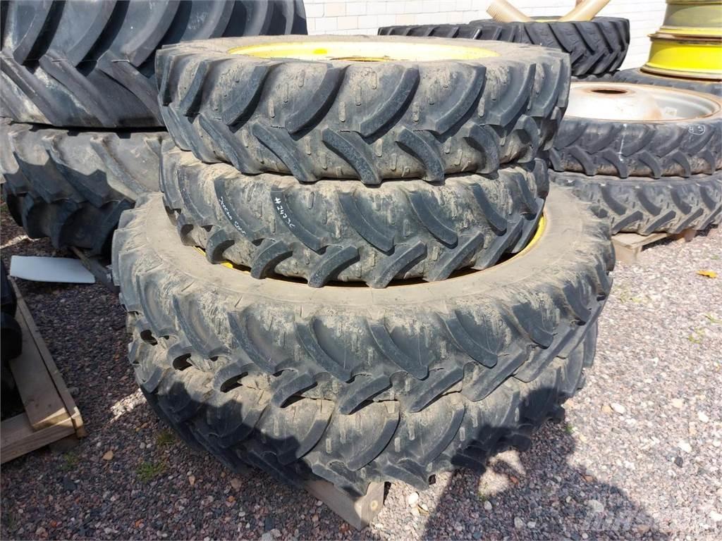 Kleber 270/95R32 Gume, kolesa in platišča