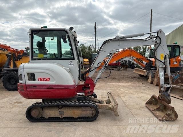 Takeuchi TB 230 Mini bagri <7t