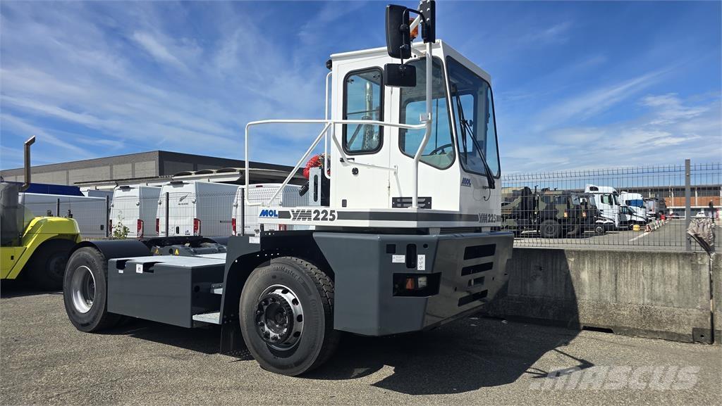 MOL YM225 Terminalni vlačilci