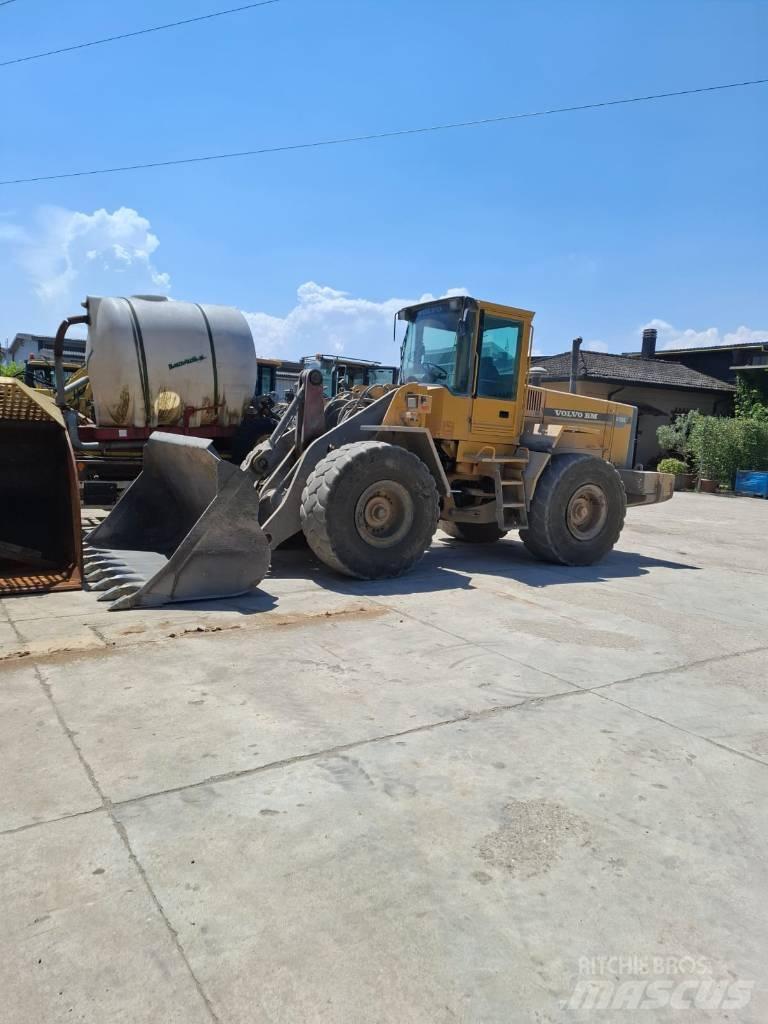 Volvo L 120 C Kolesni nakladalci