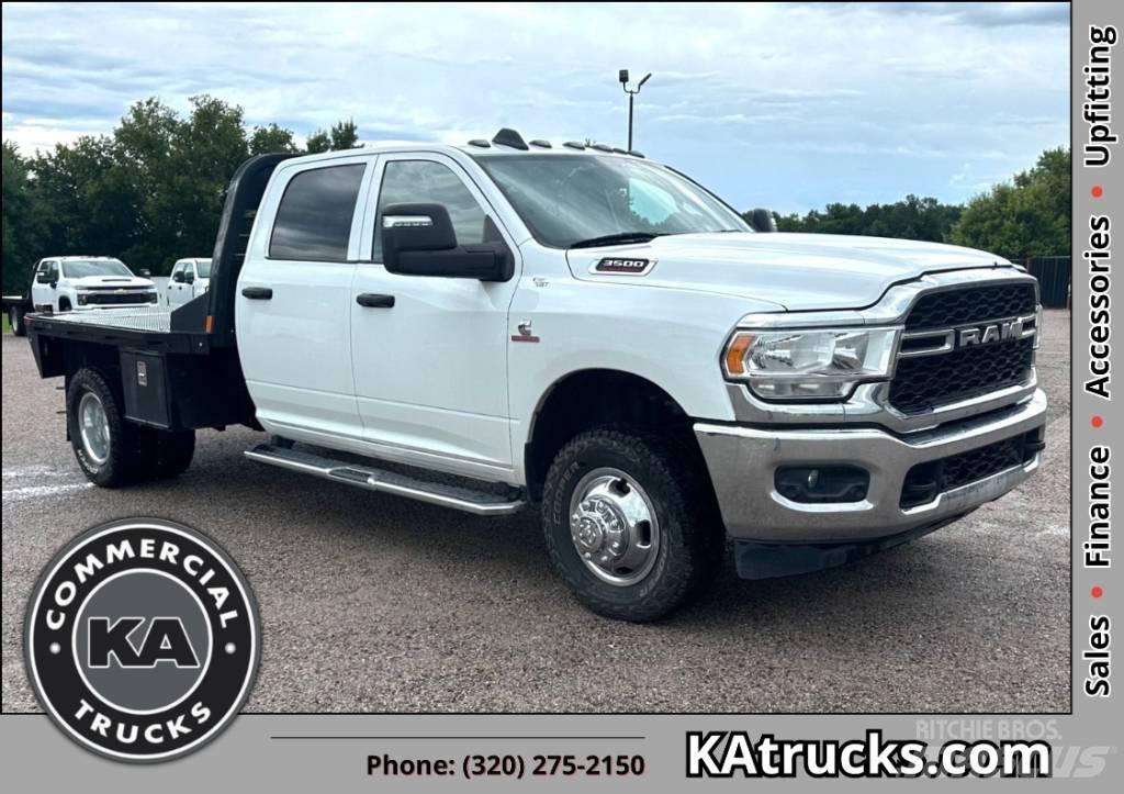 RAM 3500 TRADESMAN Tovornjaki s kesonom/platojem