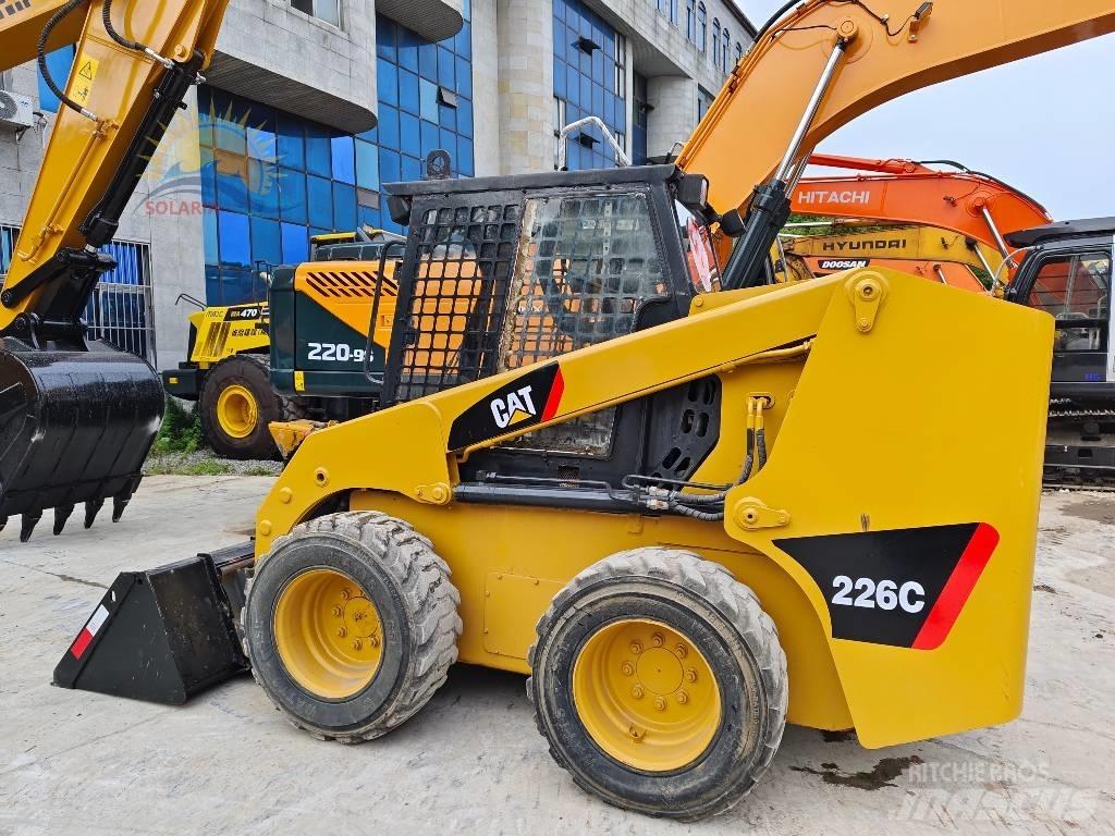 CAT 226c Skid steer mini nakladalci