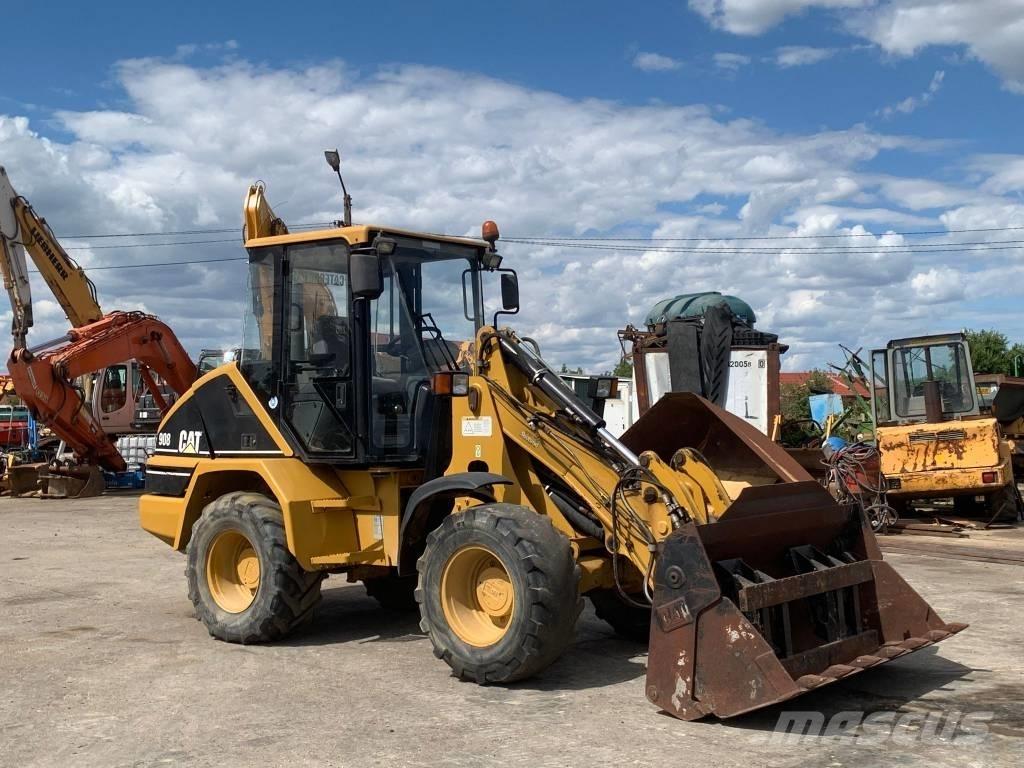 CAT 908 Kolesni nakladalci