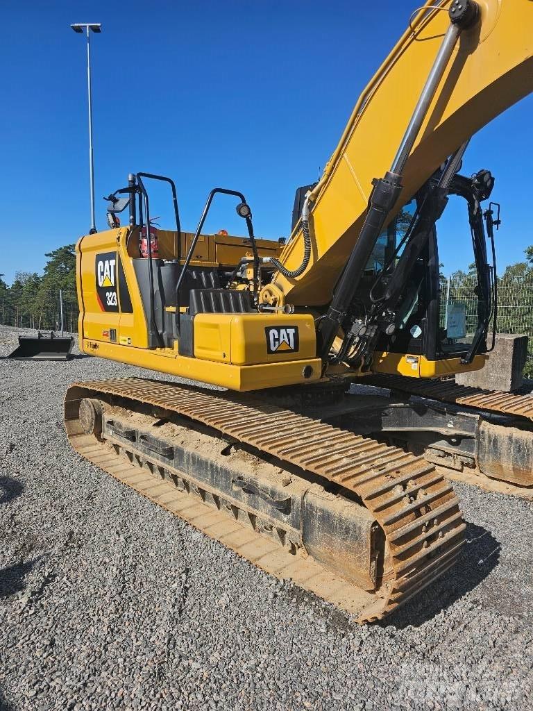 CAT 323 Bagri goseničarji