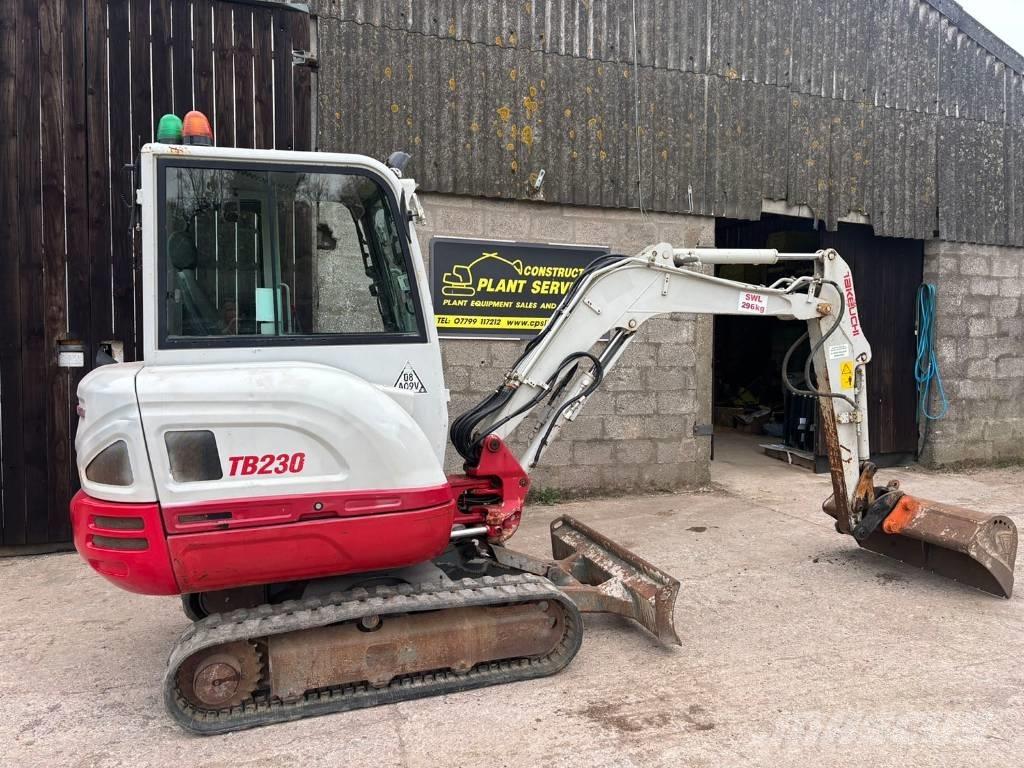 Takeuchi TB 230 Mini bagri <7t