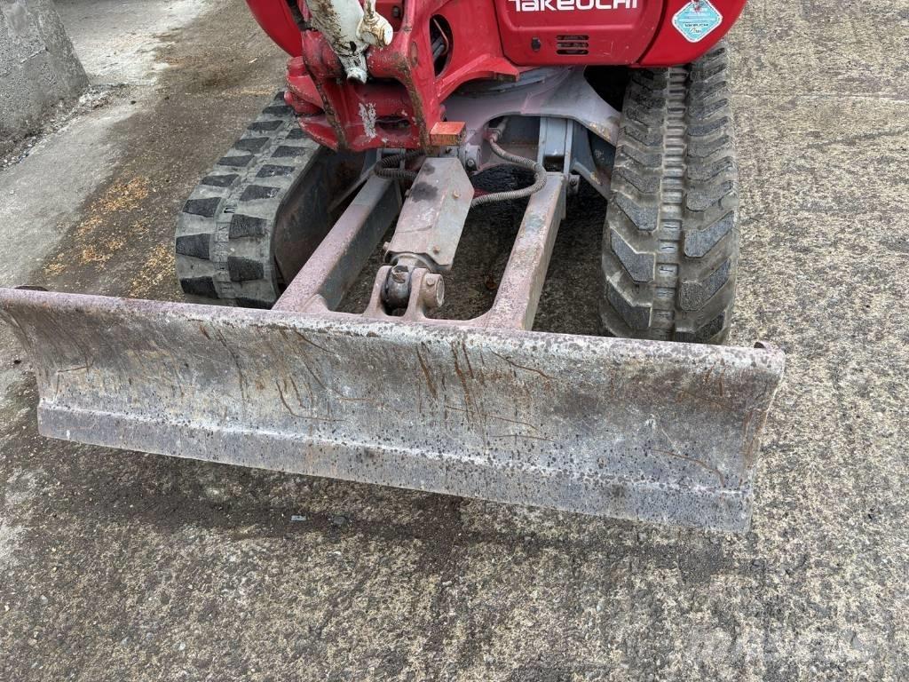 Takeuchi TB 230 Mini bagri <7t