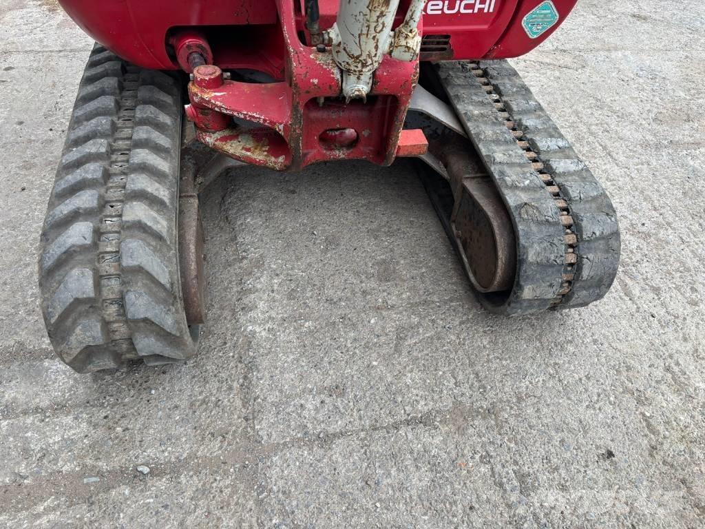 Takeuchi TB 230 Mini bagri <7t
