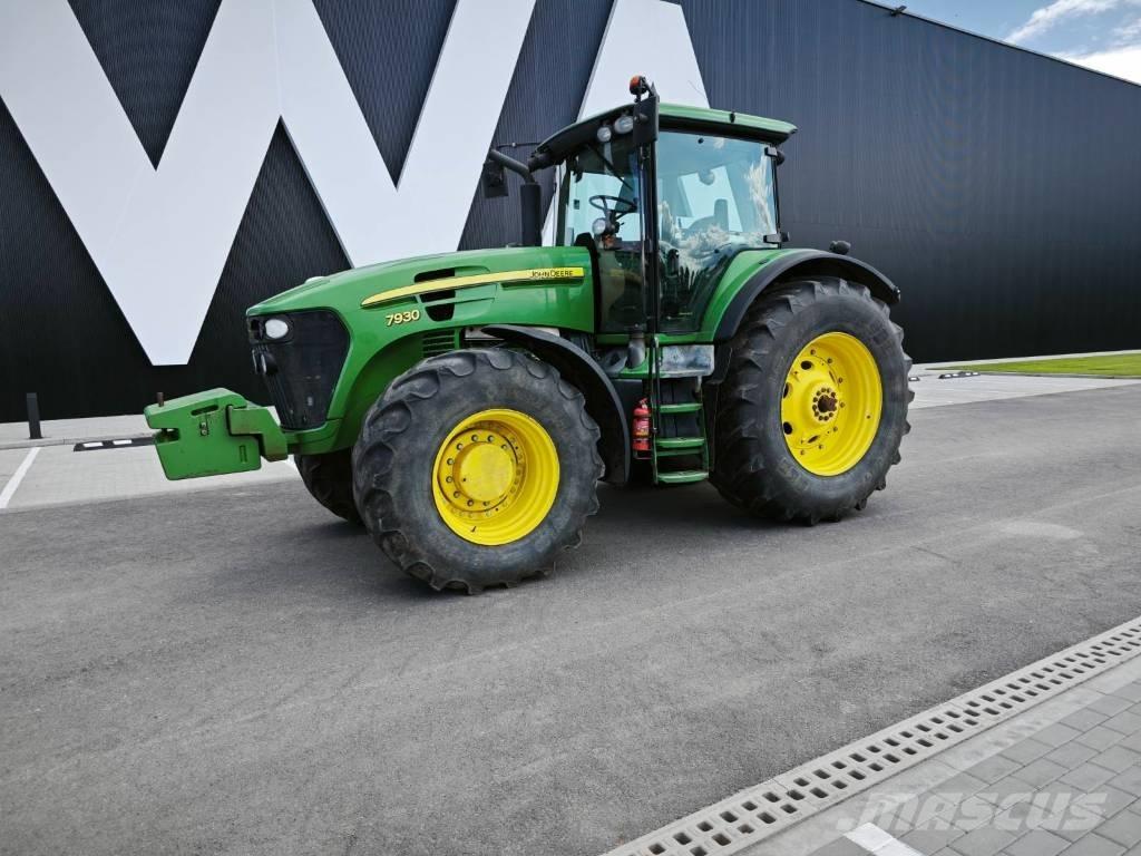 John Deere 7930 Traktorji
