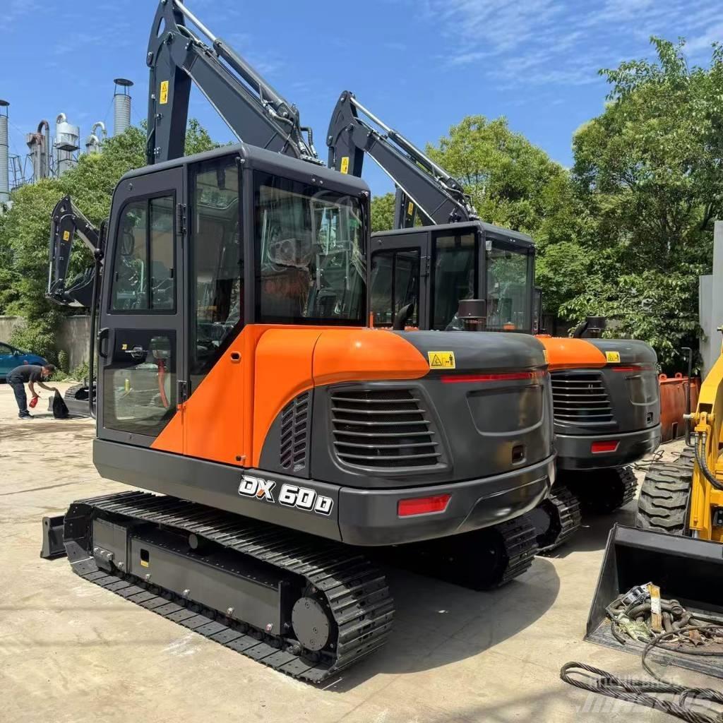 Doosan DX 60 Bagri goseničarji