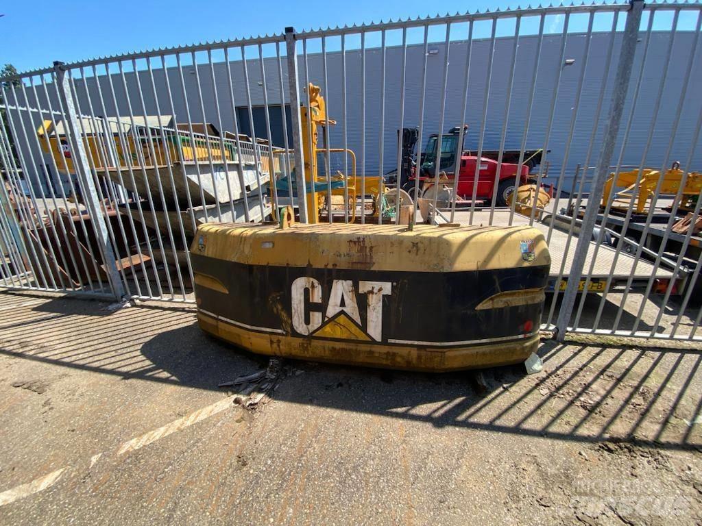 CAT 320, 320B, 320BL Podvozje in vzmetenje
