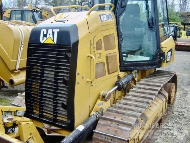 CAT D 3 K 2 XL Buldožerji goseničarji