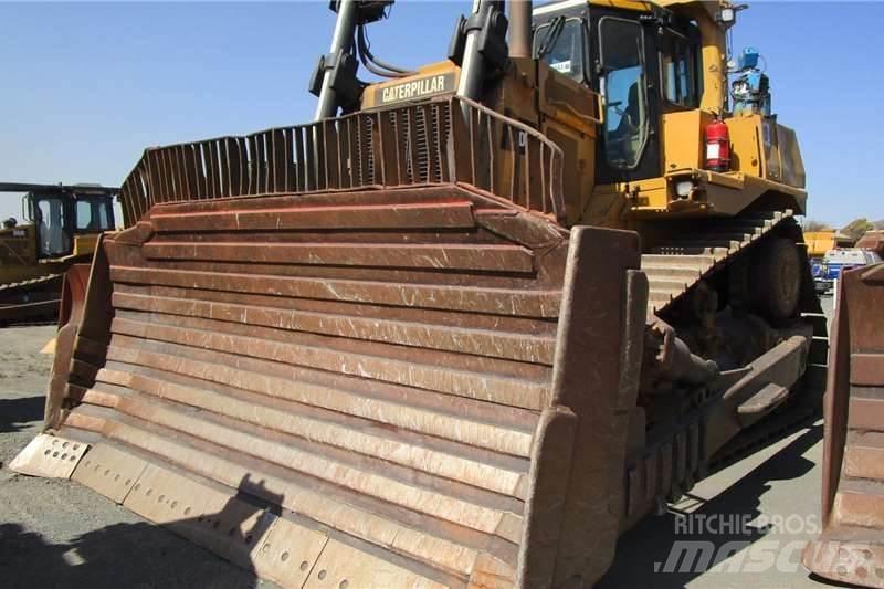 CAT D9R Buldožerji goseničarji