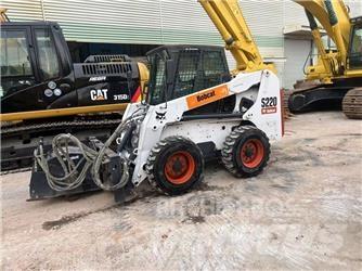 Bobcat S 220 Skid steer mini nakladalci