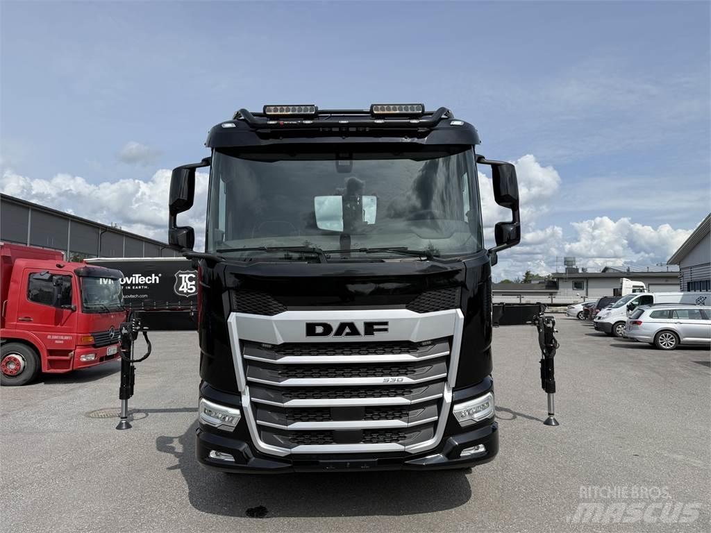 DAF XF 530 FAW 8X4 Tovornjaki z žerjavom