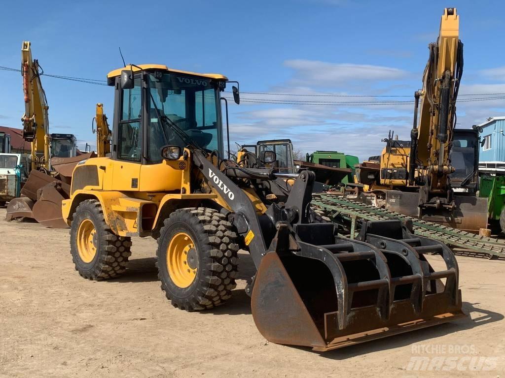 Volvo L 35 G Kolesni nakladalci