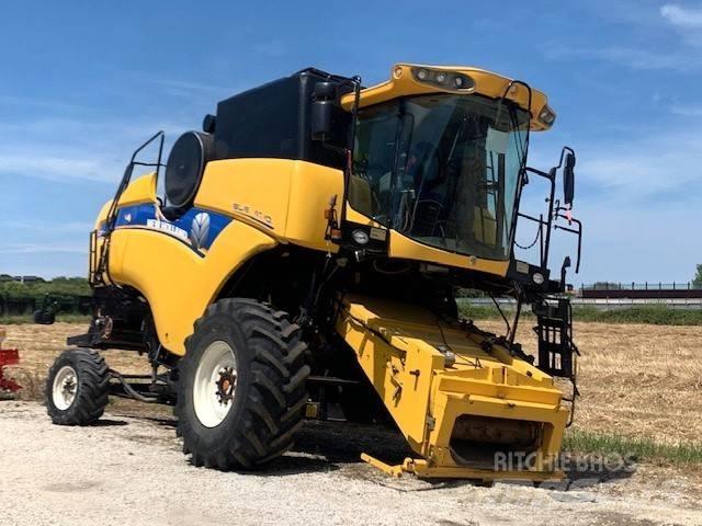 New Holland CX 5090 Kombajni