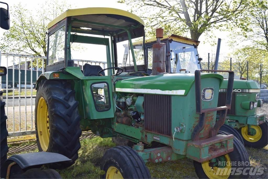 John Deere 2130 Traktorji