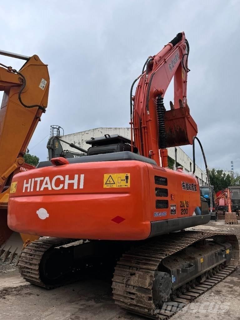 Hitachi ZX 200 Bagri goseničarji