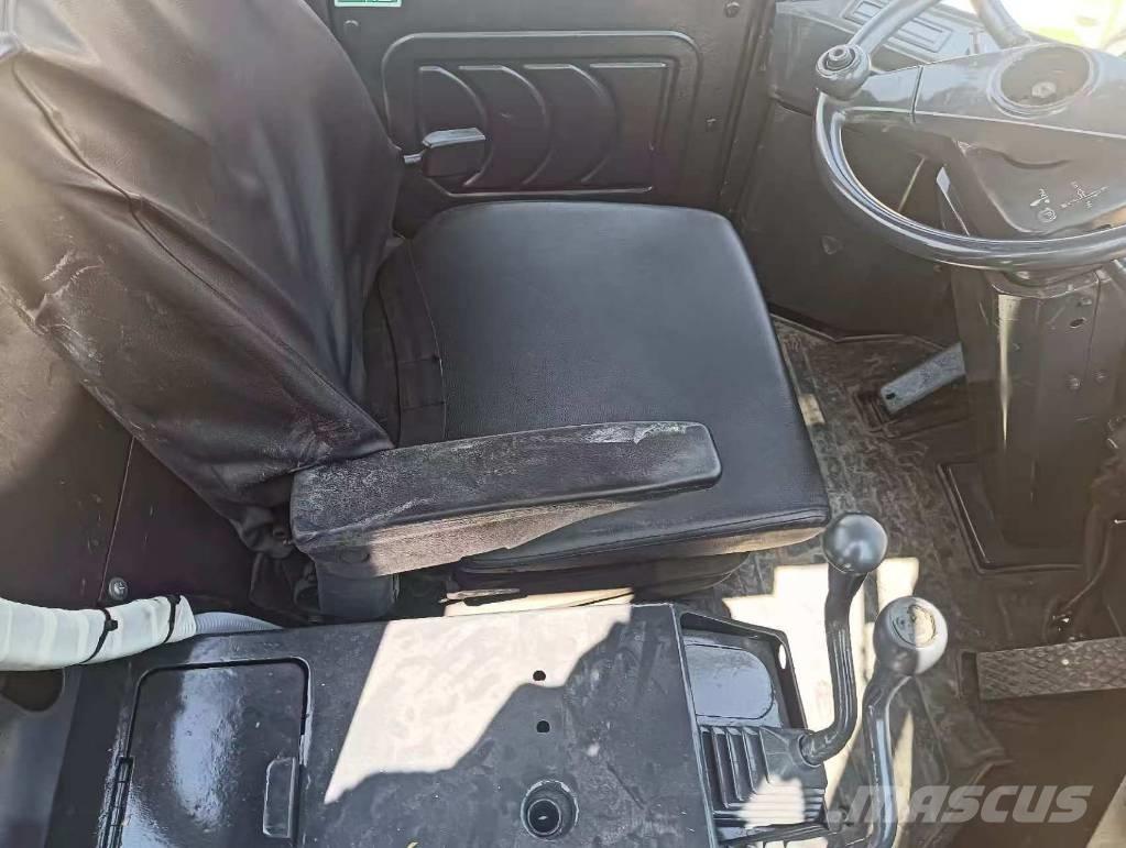 Komatsu WA 470-3 Kolesni nakladalci