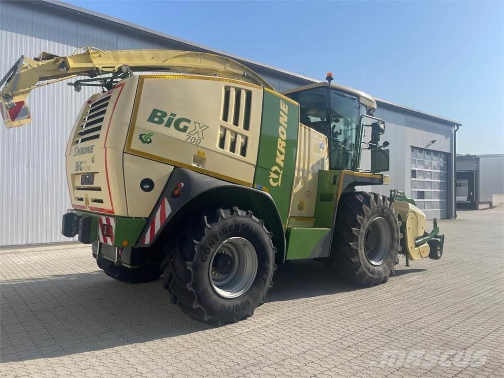 Krone Big X 700 Stroji za krmo na lastni pogon