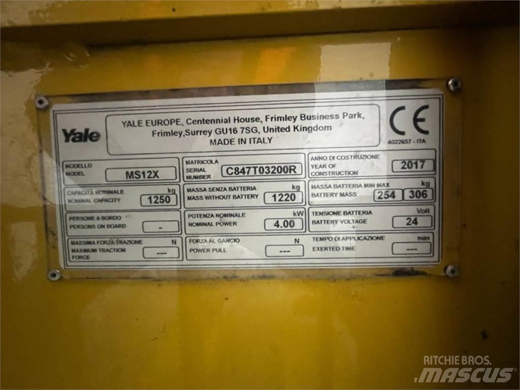 Yale MS12X Ročni električni viličar