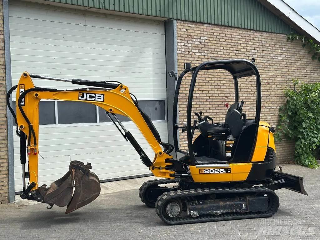 JCB 8026 Mini bagri <7t