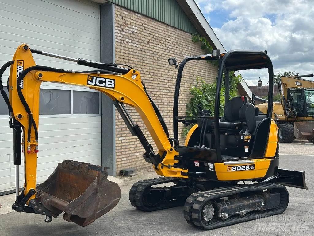 JCB 8026 Mini bagri <7t