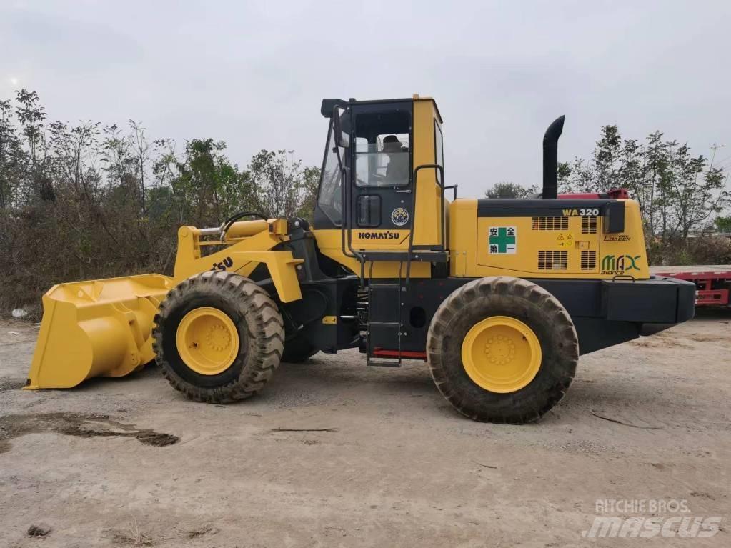Komatsu WA 320-5 Kolesni nakladalci