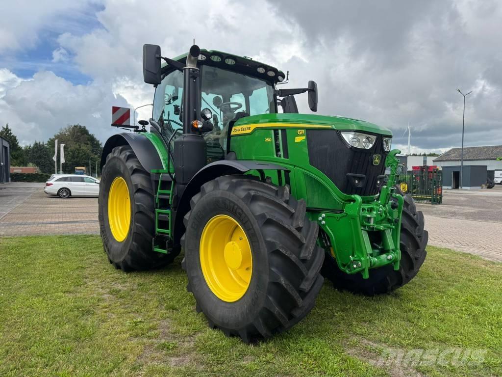John Deere 6R 250 Traktorji