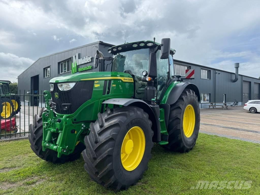 John Deere 6R 250 Traktorji