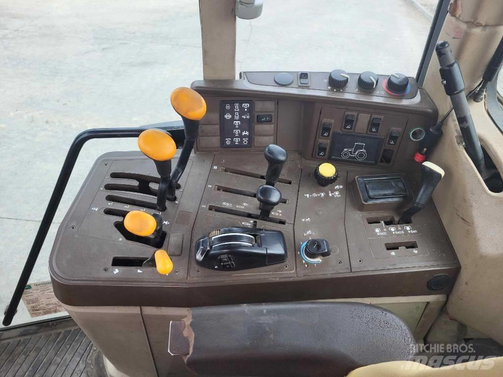 John Deere 6910 Traktorji