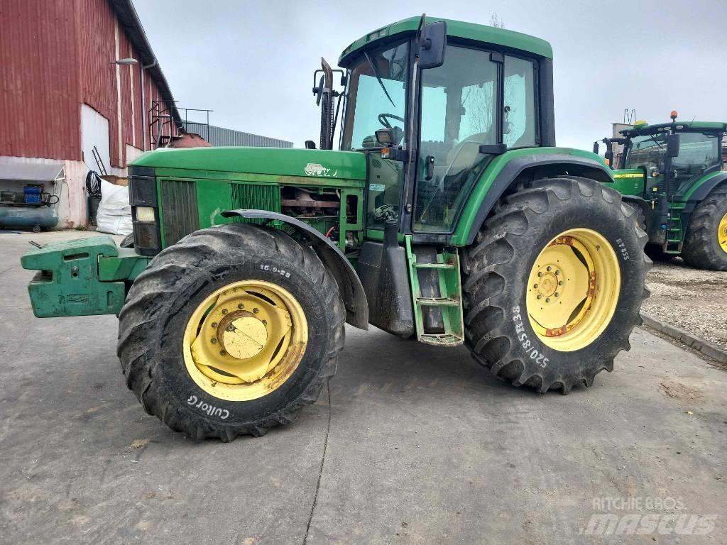 John Deere 6910 Traktorji