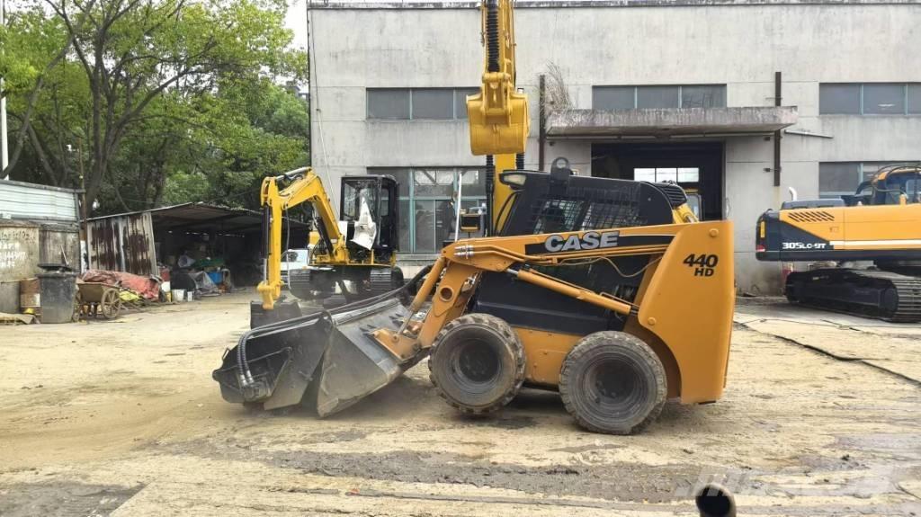 CASE 440 Skid steer mini nakladalci