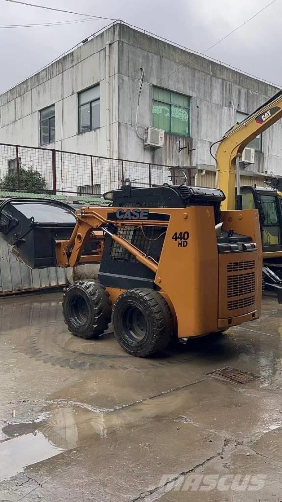 CASE 440 Skid steer mini nakladalci