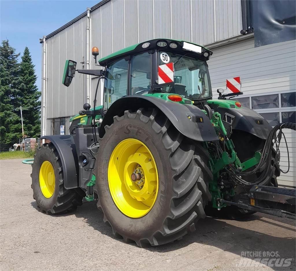 John Deere 6R 215 Traktorji