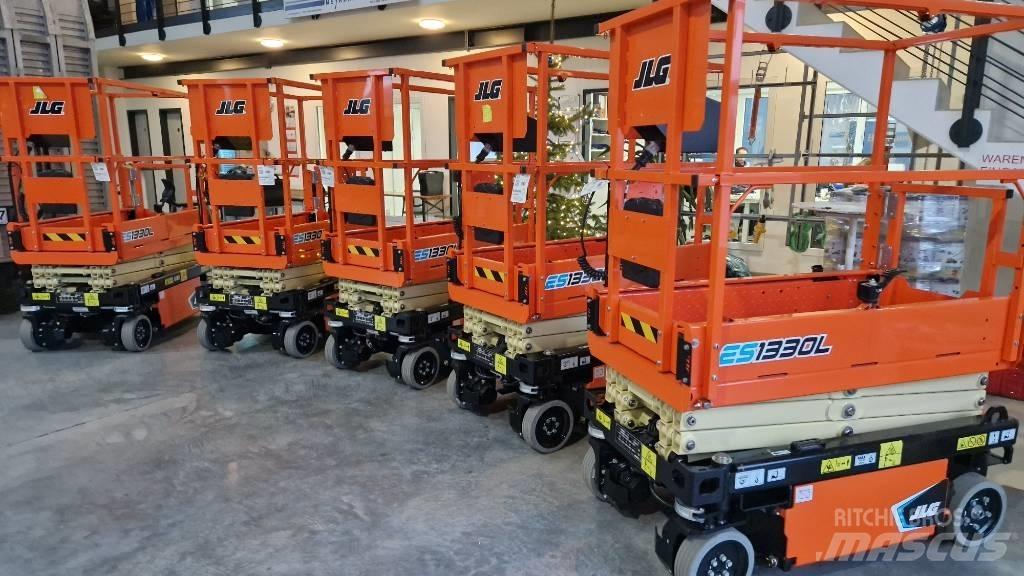 JLG ES 1330 L Škarjaste dvižne ploščadi