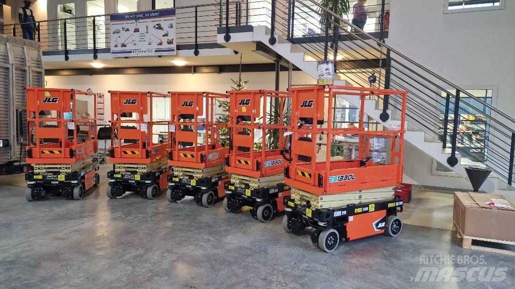 JLG ES 1330 L Škarjaste dvižne ploščadi