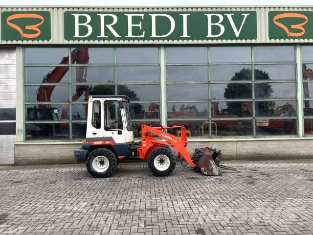 Kubota R 520 Kolesni nakladalci