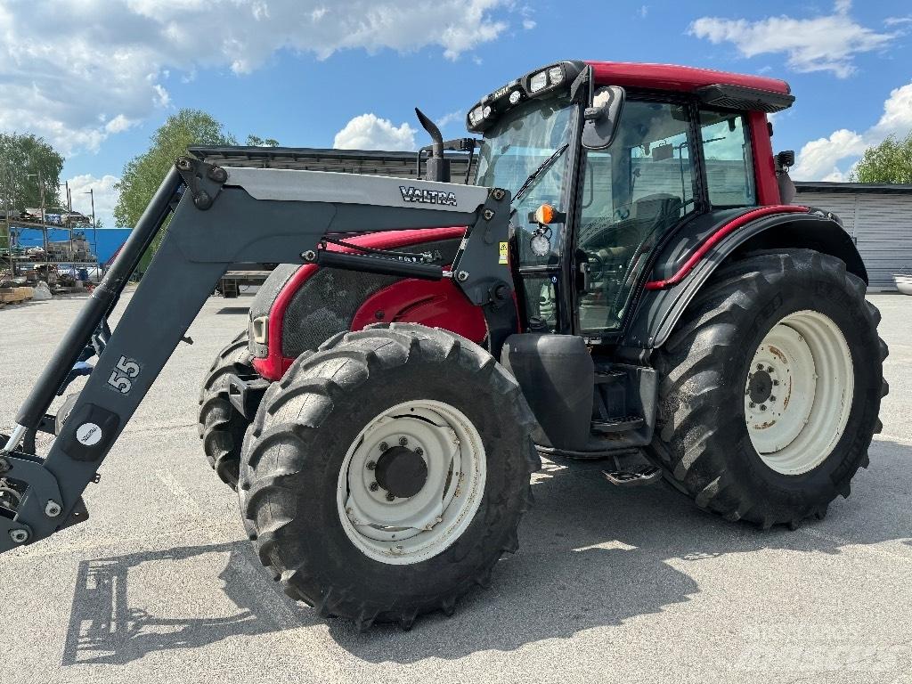 Valtra N141 Advance Traktorji
