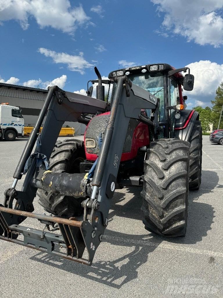 Valtra N141 Advance Traktorji